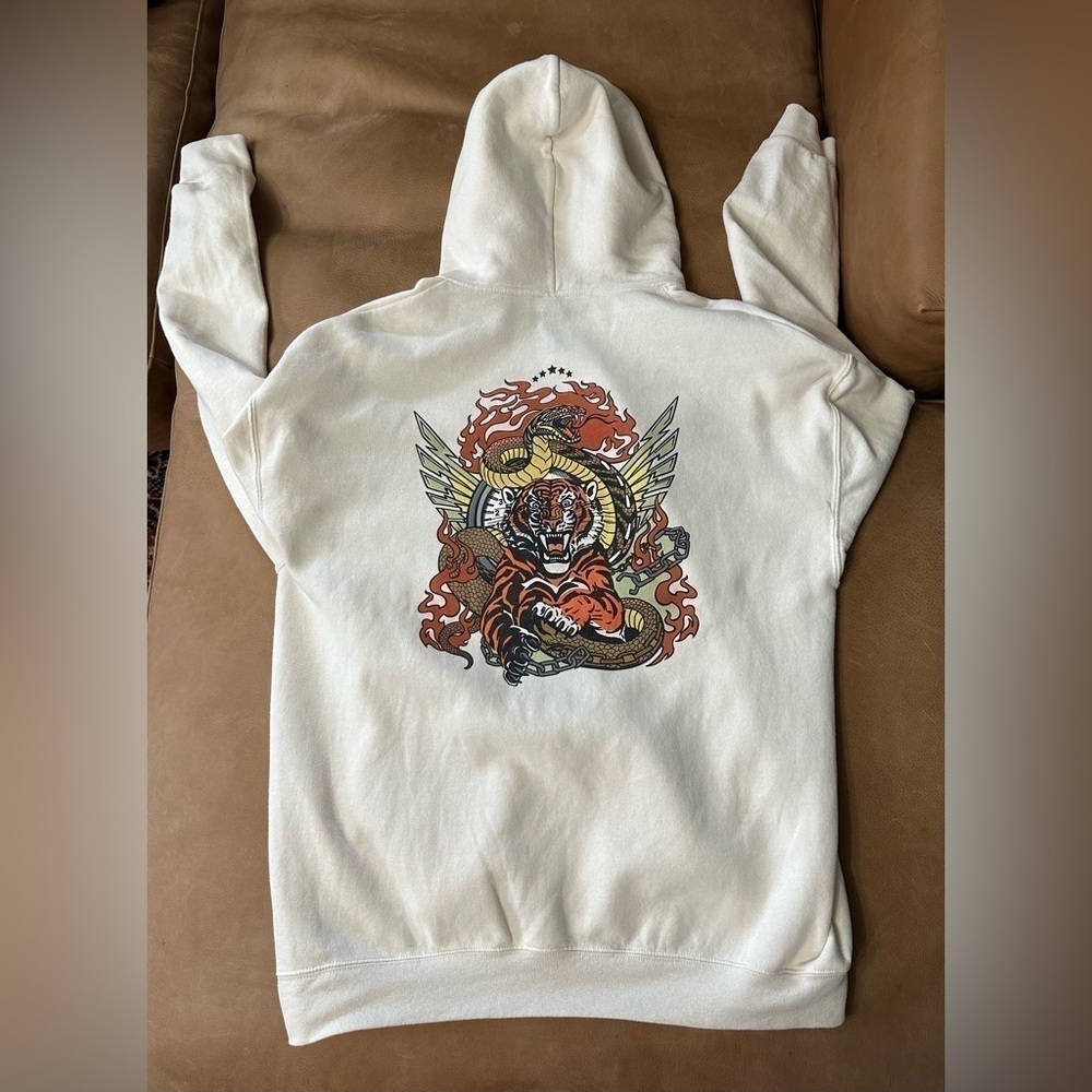 Fashion Nova Cream Color Graphic Savage Tiger Snake Hoodie Men’s Size Large - Picture 6 of 7